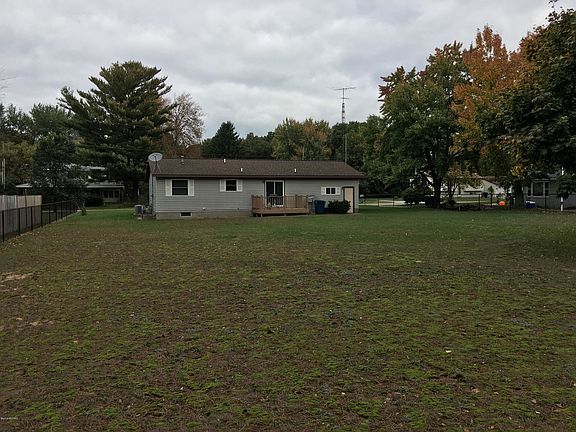 5th image of 3251 Sunset Dr