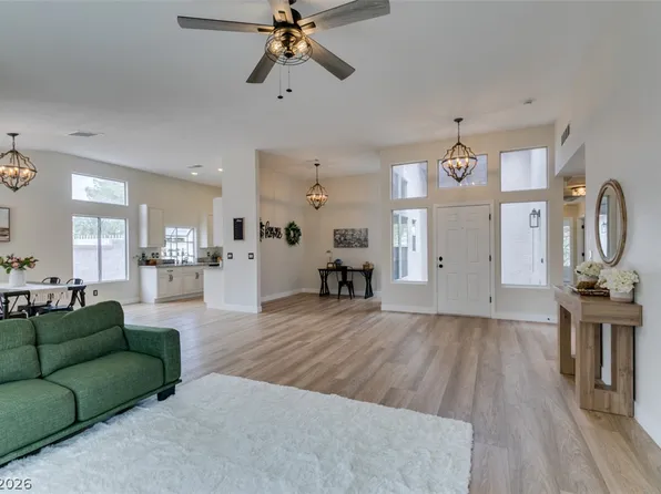 2052 Angel Falls Dr, Henderson, NV 89074