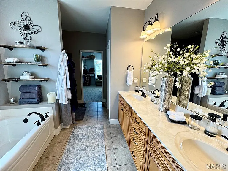 501 Lake Vista Way — Photo 9