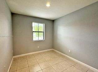 3445 W 110th St, Hialeah, FL 33018