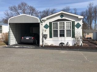 1237 Central St TRAILER 29, Leominster, MA 01453