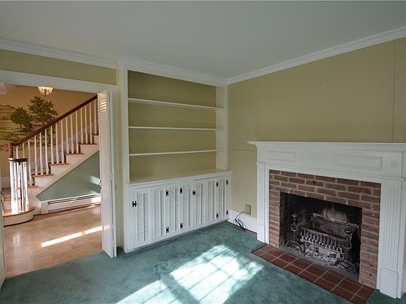 3rd image of 84 Maplewood Ave