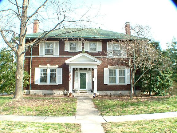 2340 Edwards - Center