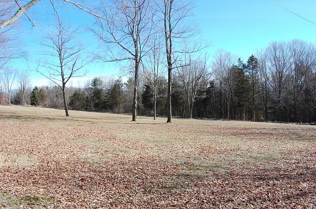 2nd image of 832 Point Rd