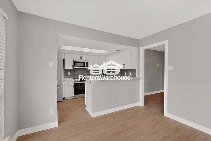 1002 Westminster Ln — Photo 14