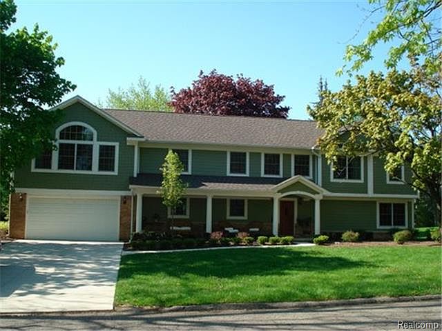 1st image of 175 Hillboro Dr