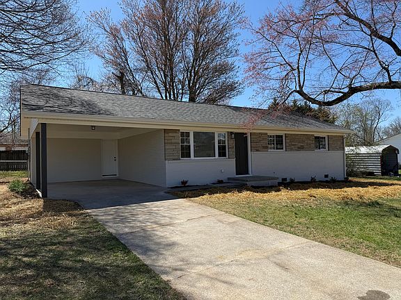 2nd image of 364 Bellemeade Cr Cir