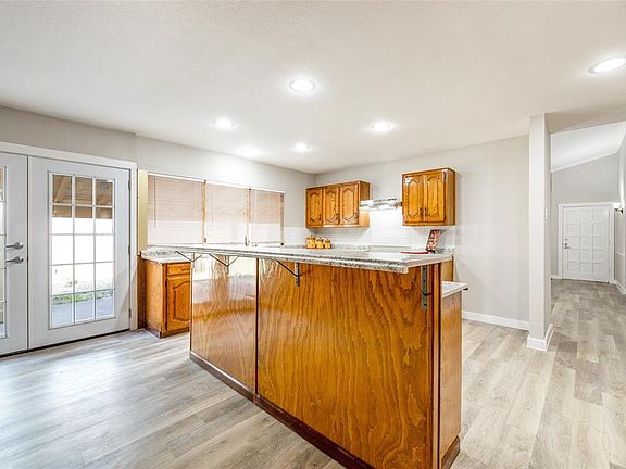 5th image of 1413 Sequoia Dr