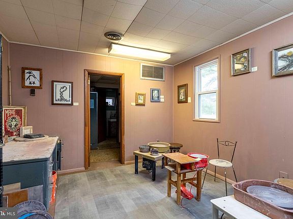5th image of 3146 Bristol Rd