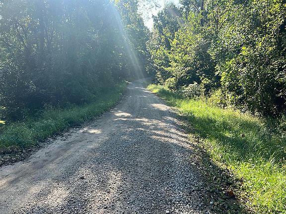 5th image of 2742 Milltown Rd