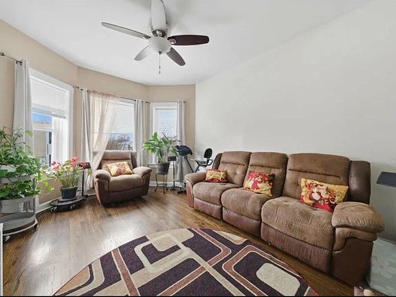 2nd image of 1059 N Central Park Ave APT 2