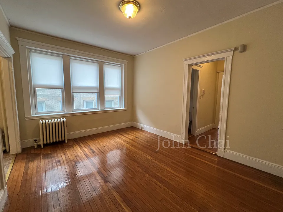 64 Woodstock Ave #8