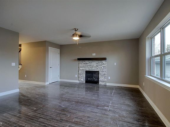 5th image of 22125 Grand Lake St