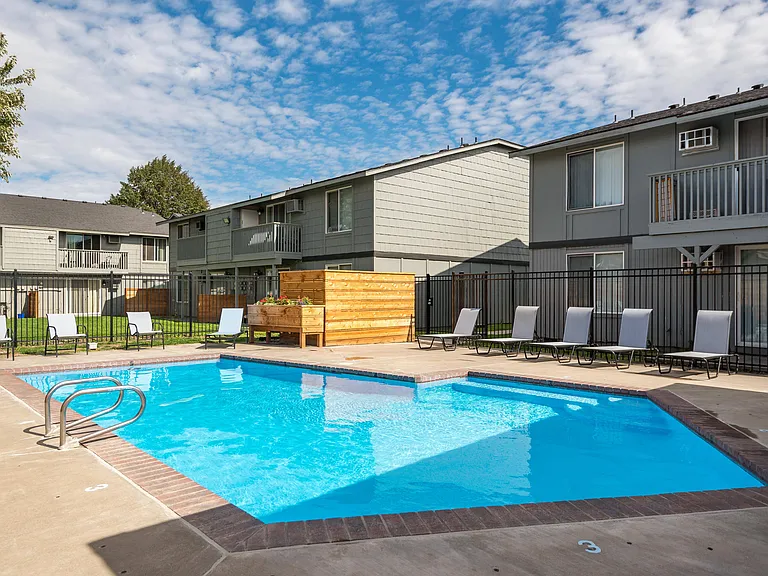 Sedona | Outdoor Pool