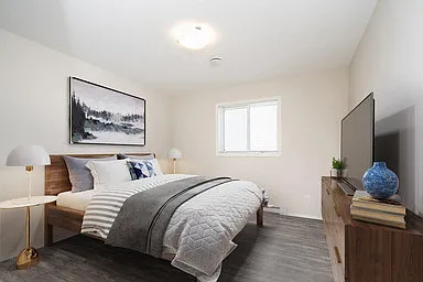 585 Ballantrae Dr — Photo 68