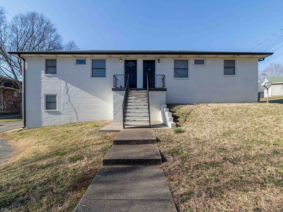 Memorial Drive 1860 / 1862 / 1864 1860 Memorial Dr Clarksville TN