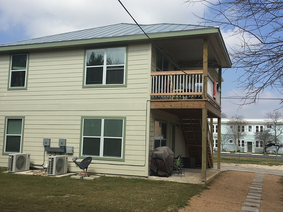 Second Floor Unit
918 719