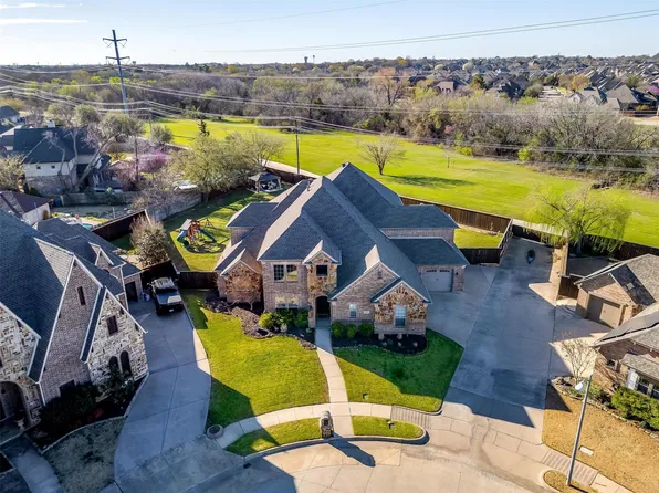 8200 Rio Vista Ct, North Richland Hills, TX 76182