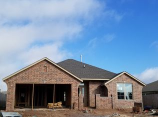 813 Blue Ridge Rd, Moore, OK 73160