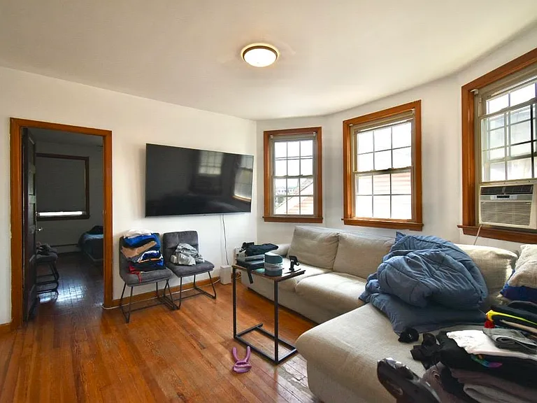 196 W 52nd St #2 — Photo 5