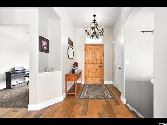 3rd image of 3872 W Mendocino Dr