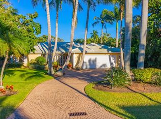 2222 Beacon Ln, Naples, FL 34103