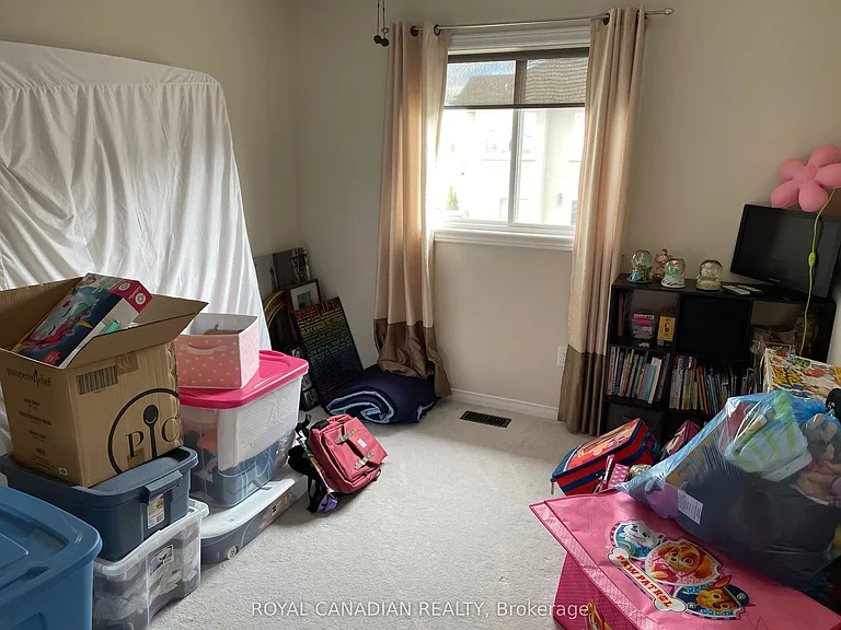 5 Trafalgar Dr — Photo 9