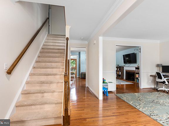 5th image of 10614 Edinburgh Dr
