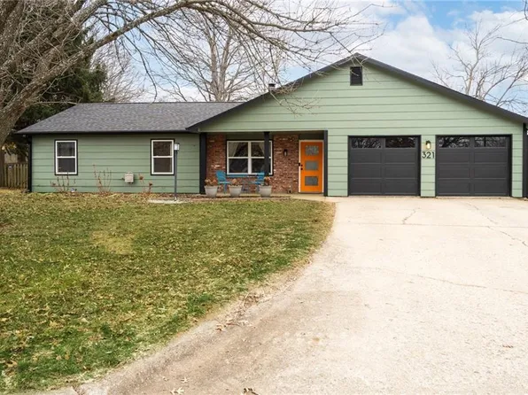 321 Tall Grass Ct, Lawrence, KS 66049