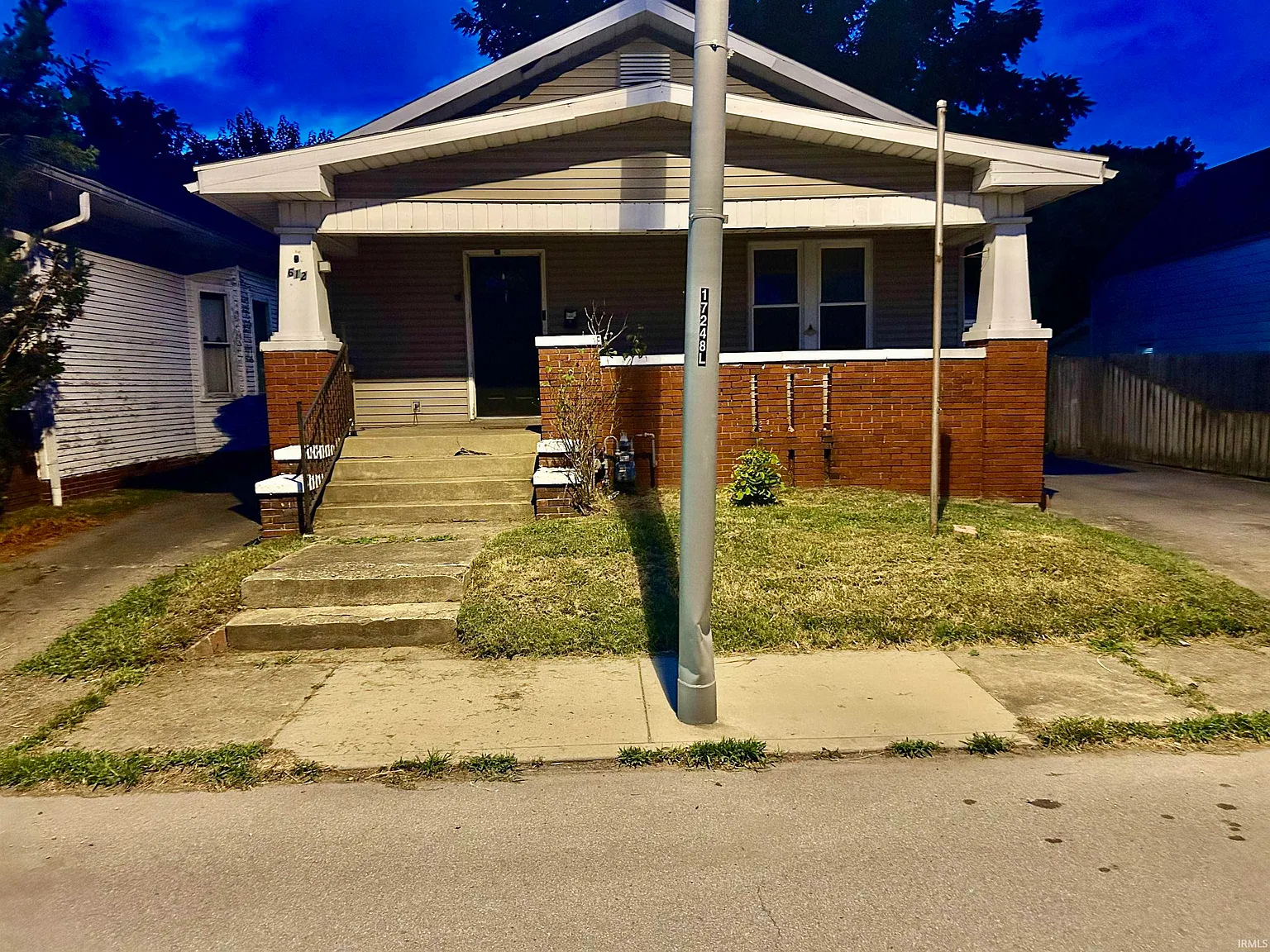 612 E Columbia St photo 1