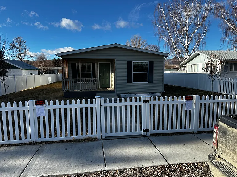507 N Cedar St — Photo 2
