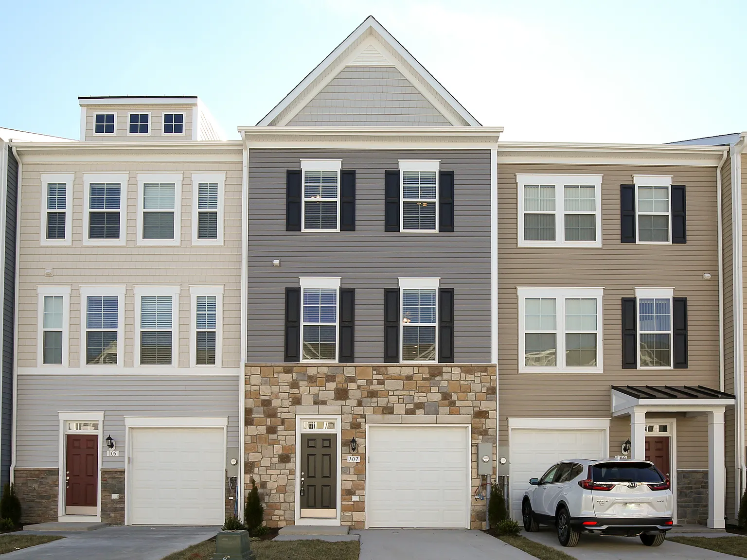 3 bed, 3.5 bath, 2178 sqft, $2,248 — Photo 1