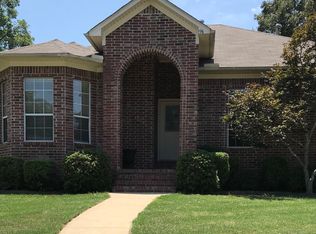 196 Diamond Pointe Dr, Maumelle, AR 72113