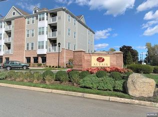 254 Cory Ln, Elmwood Park, NJ 07407