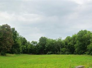 342 Sawmill Rd, Loyalhanna, PA 15681