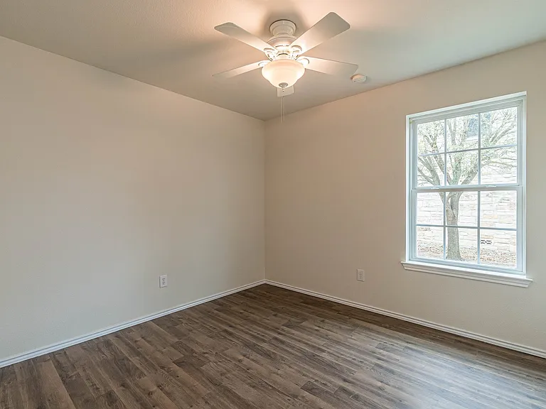13803 Laramie Hl — Photo 35
