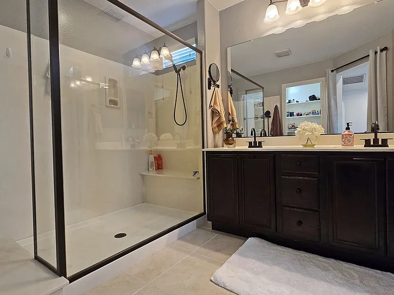 3913 S 185th Ln — Photo 21