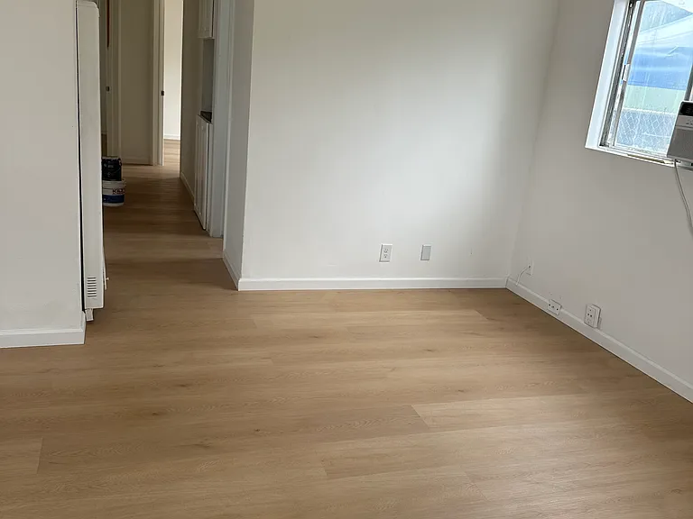 21109 S Santa Fe Ave — Photo 2