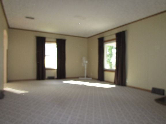 4th image of 406 N Washington St