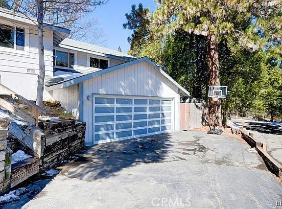 4th image of 27486 Nancy Dr