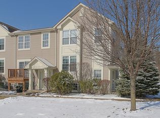 11S514 Rachael Ct, Willowbrook, IL 60527