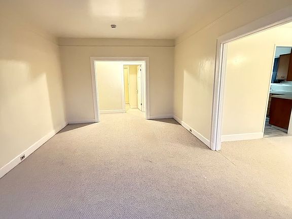 4th image of 300 E 1st St #4