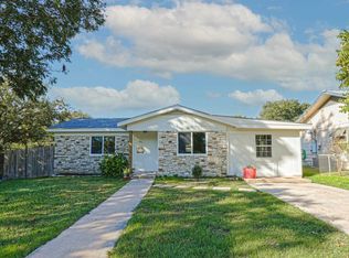 304 Mildred St, Burnet, TX 78611