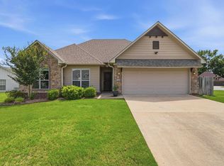 1900 Massee Gdns, Conway, AR 72034