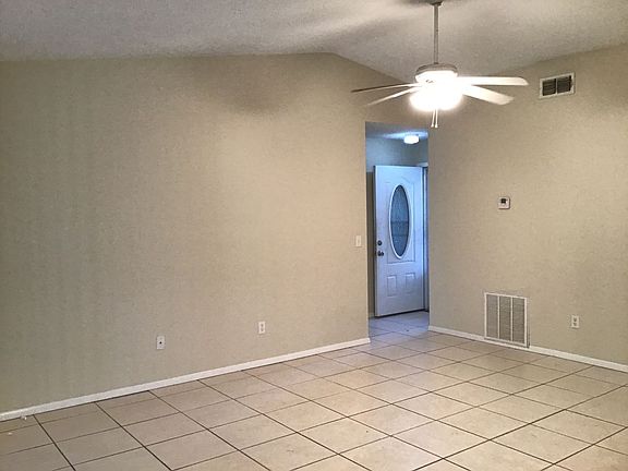 3rd image of 100 Wildwood Dr