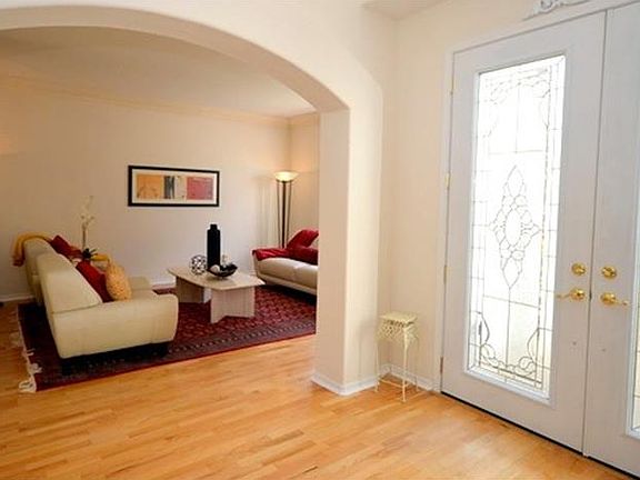 2nd image of 5457 Karlsburg Pl