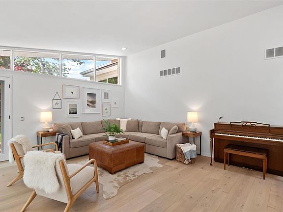5th image of 5 Sackston Woods Ln