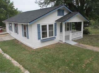 41 Bailey Rd, Candler, NC 28715