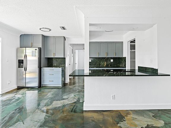 4th image of 739 NE 13th Court
