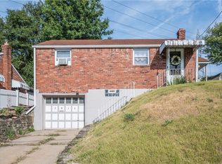 3816 Sunview Dr, Pittsburgh, PA 15227